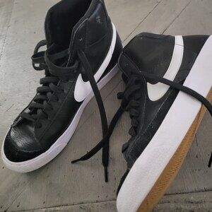 Size 7Y - Nike Blazer '77 Vintage Mid Black Sail